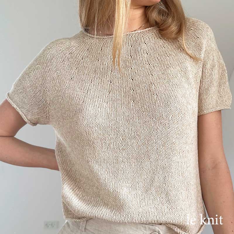 Strikkekit Plain Yoke Tee 20 fra Le Knit i Line garn