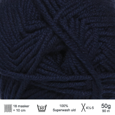 Strikkekit Selmas Sovedragt fra PetiteKnit i Extrafine Merino 90