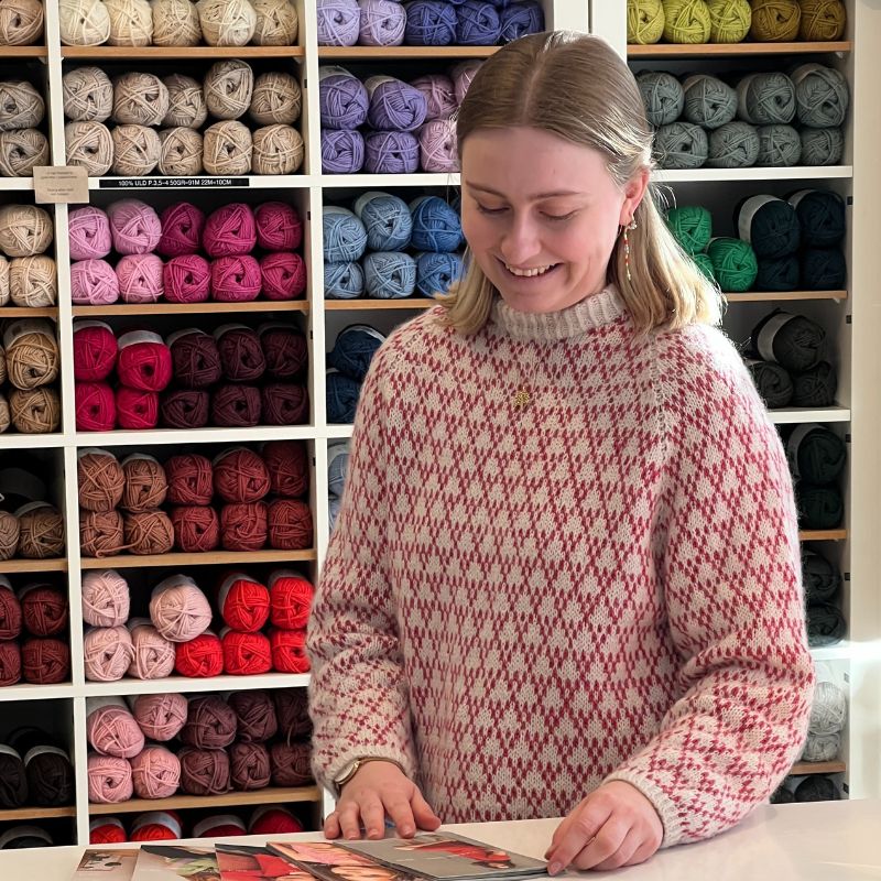 Garnpakke Spot Sweater fra Anne Ventzel i vores garnalternativ