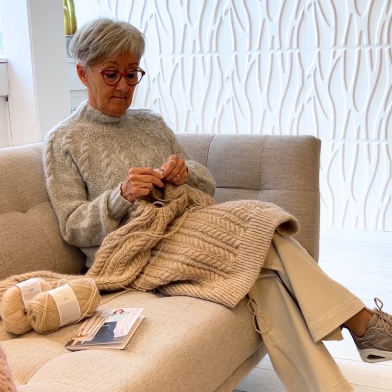 Garnpakke til Børsen Sweater i KOS garn fra Sandnes Garn - KreStoffer