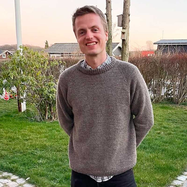 Strikkekit Hanstholm sweater fra PetiteKnit i Peer Gynt garn