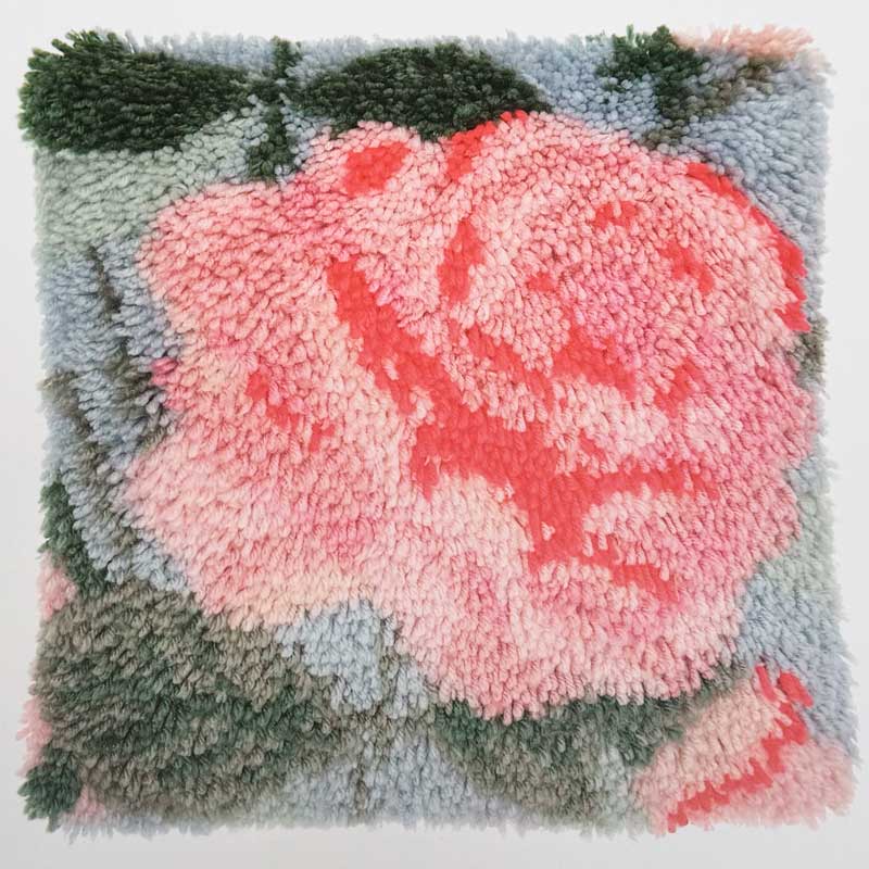 Ryakit Hooki Pude med Rose fra Rico