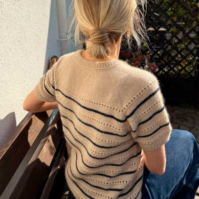 Strikkekit Ida Tee fra PetiteKnit i Sunday & Alpakka Følgetråd