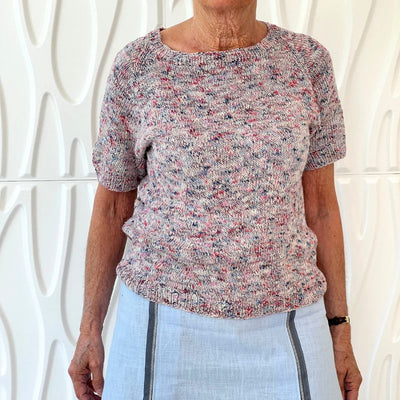 Strikkekit T-shirt 605 i Iris garn fra Permin