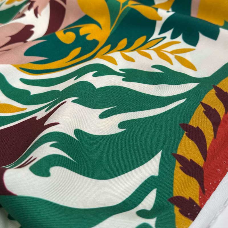 Italiensk fast viscose med bladprint grøn