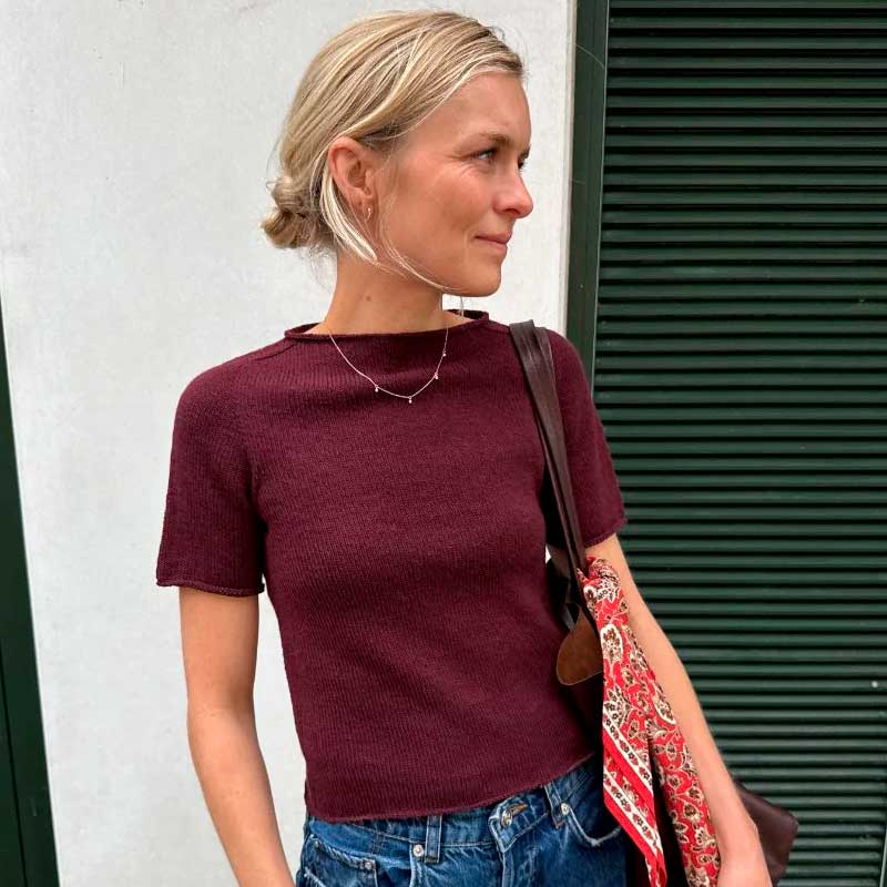Strikkekit Ivy Tee fra PetiteKnit i Tynd Line garn