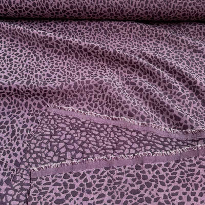 Jacquard med leopard prikker, lilla - KreStoffer