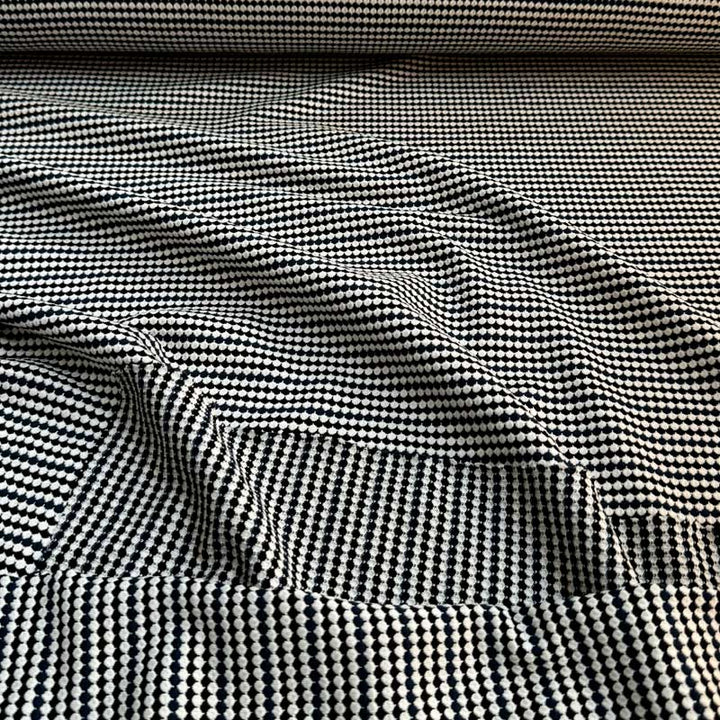 Jacquard strik med buede striber hvid/sort/marine