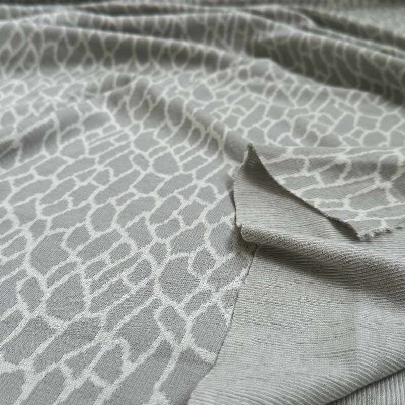 Jacquard strik med dyreprint, grå - KreStoffer