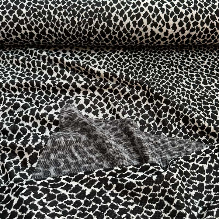 Jacquard strik med dyreprint sort