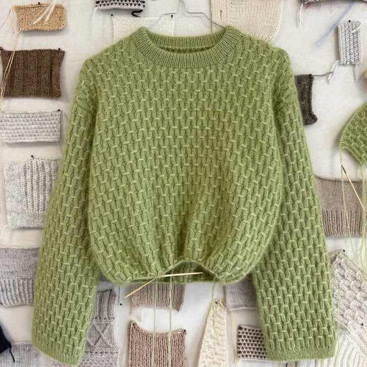 Strikkekit Jenny Blouse fra PetiteKnit i Sunday og Tynd Silk Mohair