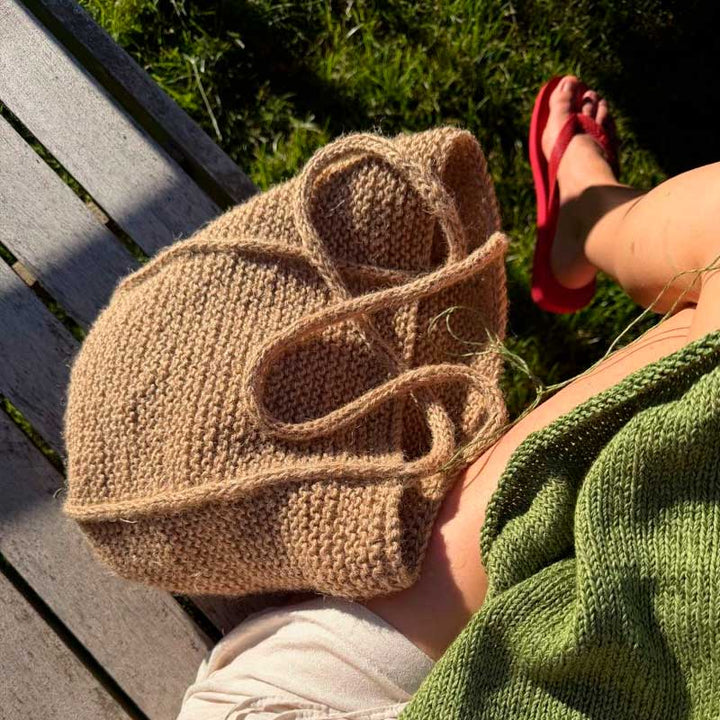 Strikkekit Julie Bag fra PetiteKnit i julie garn