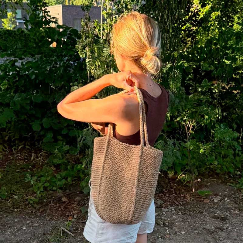Strikkekit Julie Bag fra PetiteKnit i julie garn