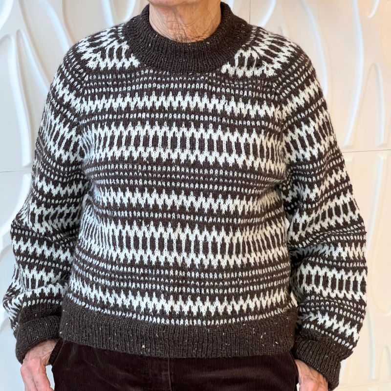 Strikkekit Kleiva Sweater 2410-4 i Tynd Peer Gynt Tweed