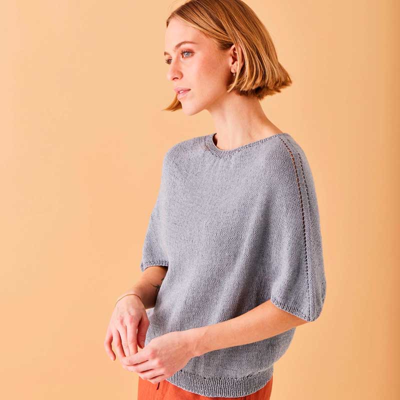 Strikkekit Kortærmet bluse med fine skuldre i Elise garn