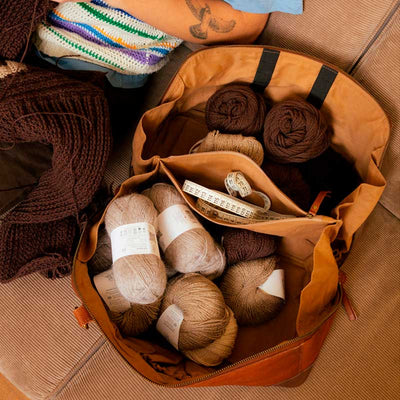 Taske project 79 fra RE:DESIGNED i valnød