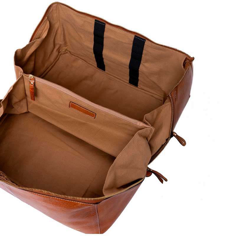 Taske project 90 fra RE:DESIGNED i valnød