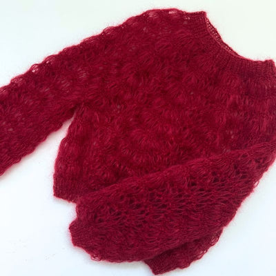 Strikkekit Oh Land Lettere end du tror sweater i ensfarvet Bella Garn