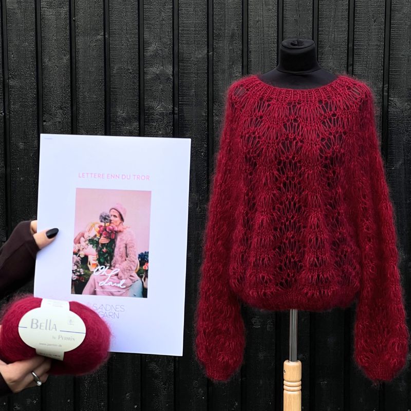 Strikkekit Oh Land Lettere end du tror sweater i ensfarvet Bella Garn