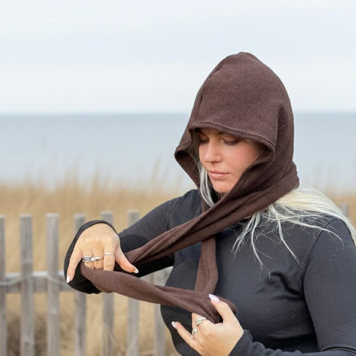 Sypakke Hoodie Halsedisse A908 i strikstof Uldstrik i brun (60 cm) = billede 1