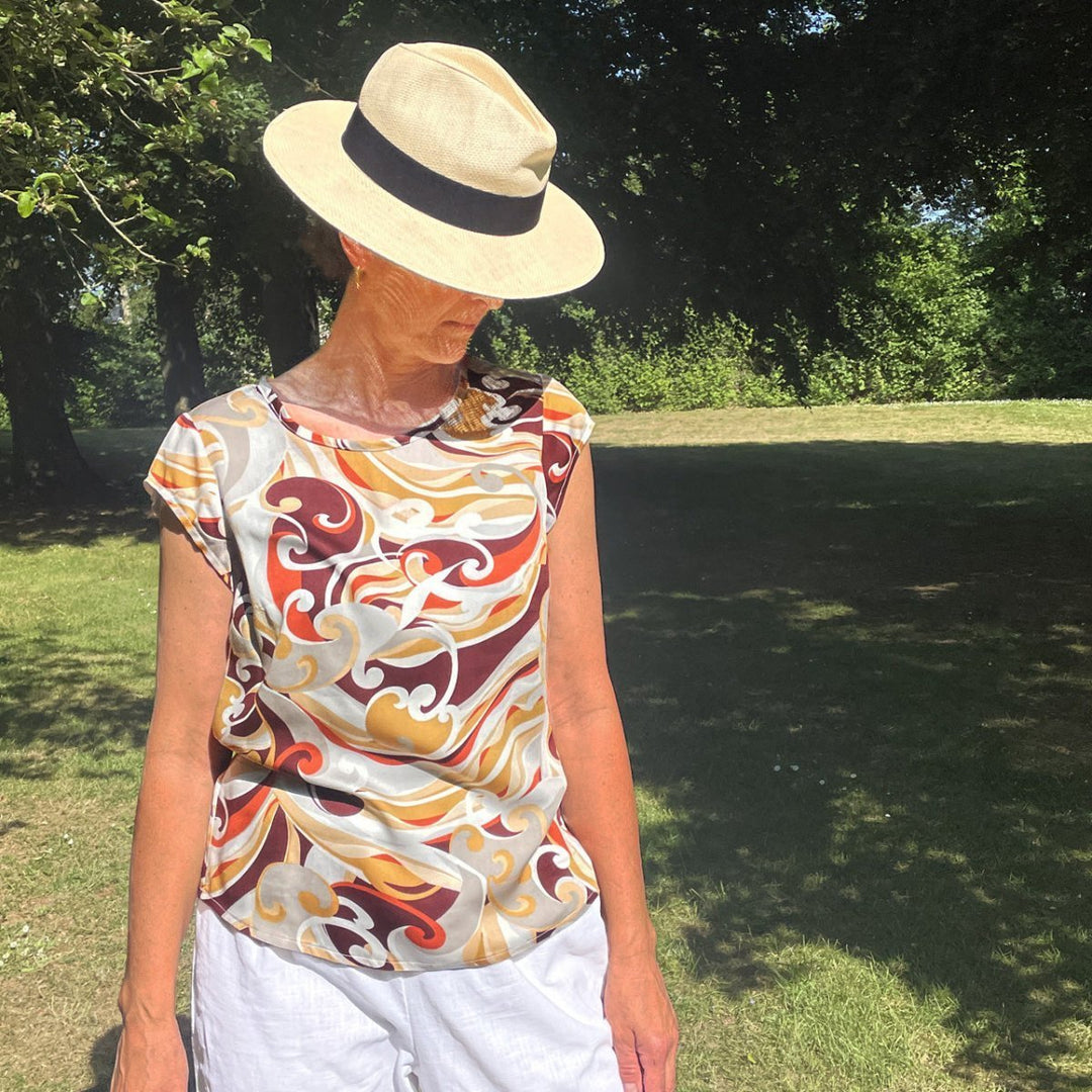 Line2Line B1236 Bluse med slids i nakken