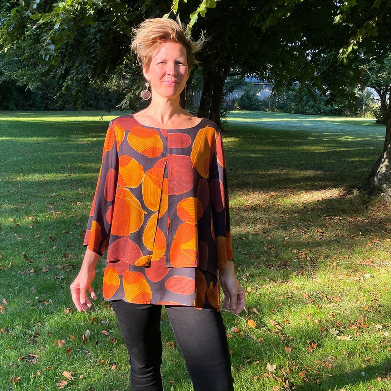 Line2Line B1257 Dobbelt bluse med slidser - KreStoffer
