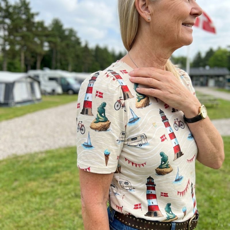 Sypakke til nem T-shirt B1265 med pufærmer og danske feriemotiver