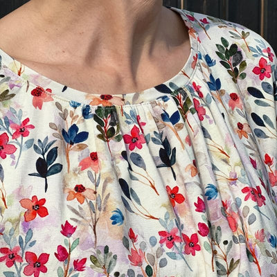 Line2Line B1275 Bluse med vingeærme, rynk og rib - KreStoffer