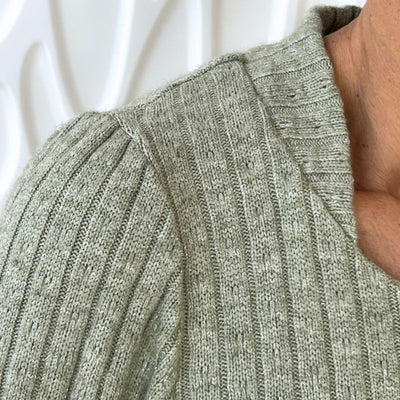 Strikstof med glimmer i lys olivengrøn