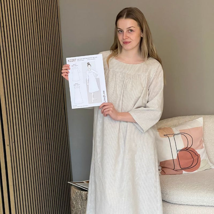 Fast hør / bomuld med bredde striber i beige