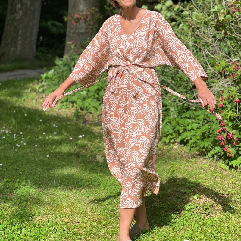 Sypakke til K2290 Kimono kjole med bindeånd i fast stof