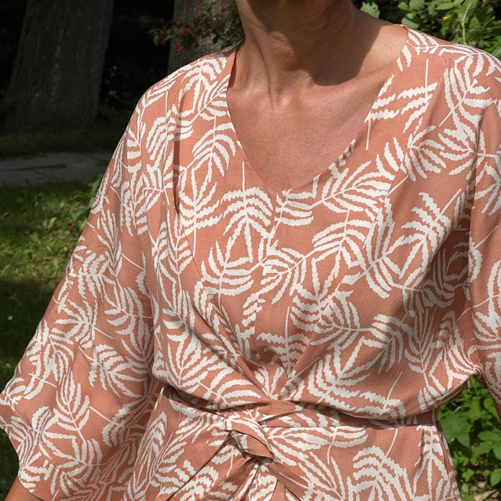 Sypakke til K2290 Kimono kjole med bindeånd i fast stof