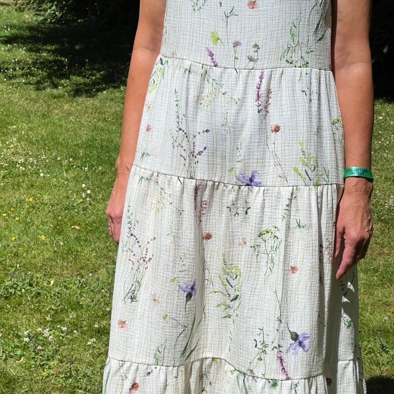 Sypakke til K2291 Kjole med flæser og franske blomster