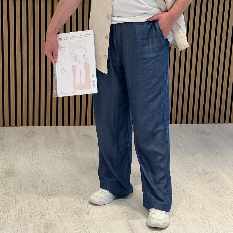 Ensfarvet bomuld chambray denim look i mørkeblå