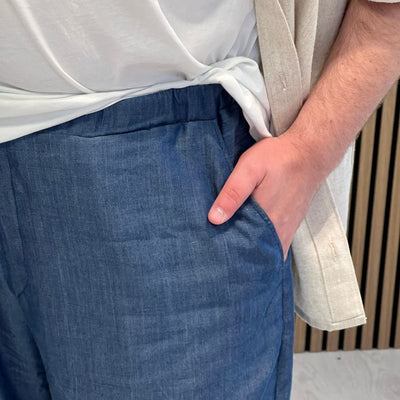 Ensfarvet bomuld chambray denim look i mørkeblå