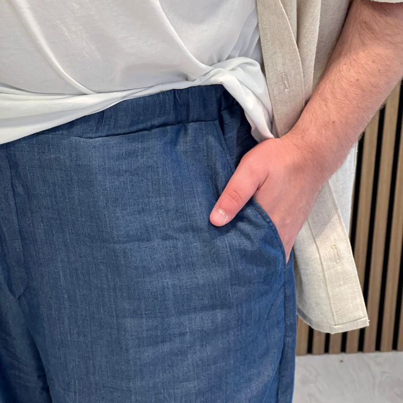 Ensfarvet bomuld chambray denim look i mørkeblå