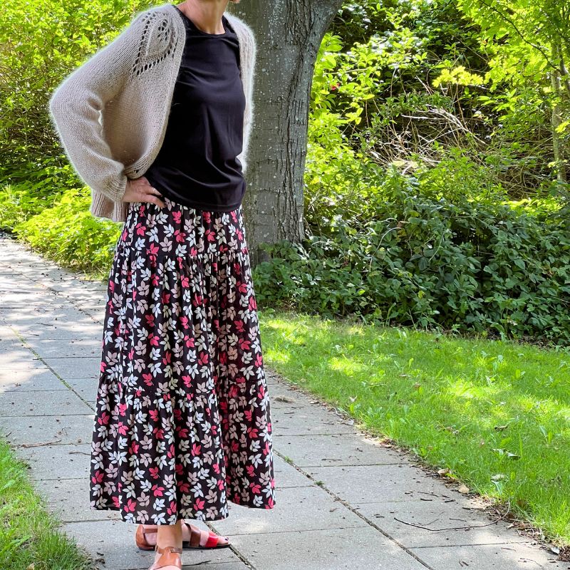 Fast viscose med små blade pink og naturfarver