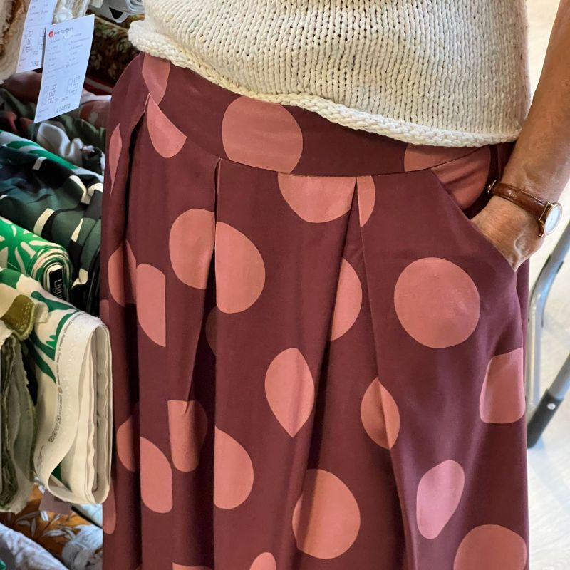 Line2Line N340 Nederdel med wienerlæg eller rynker