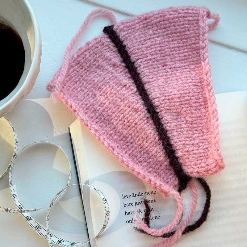 Strikkeprove til Linea Sweater fra PetiteKnit i Atlas Garn fra Sandnes Garn