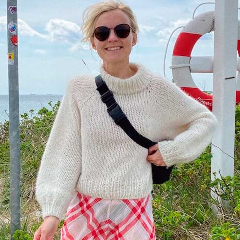 Strikkekit Louisiana Sweater fra PetiteKnit i Børstet Alpakka