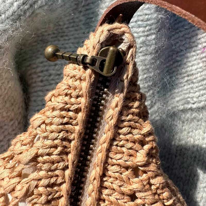 Lynlås 28 cm i sand  passer til stor Juno Bag fra PetiteKnit