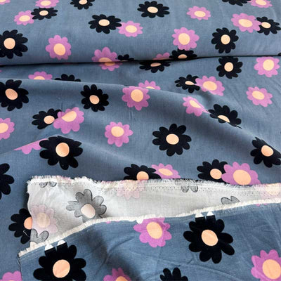 Babyfløjl med printet blomster i blålilla