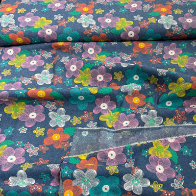 Denim med blomster i mange farver