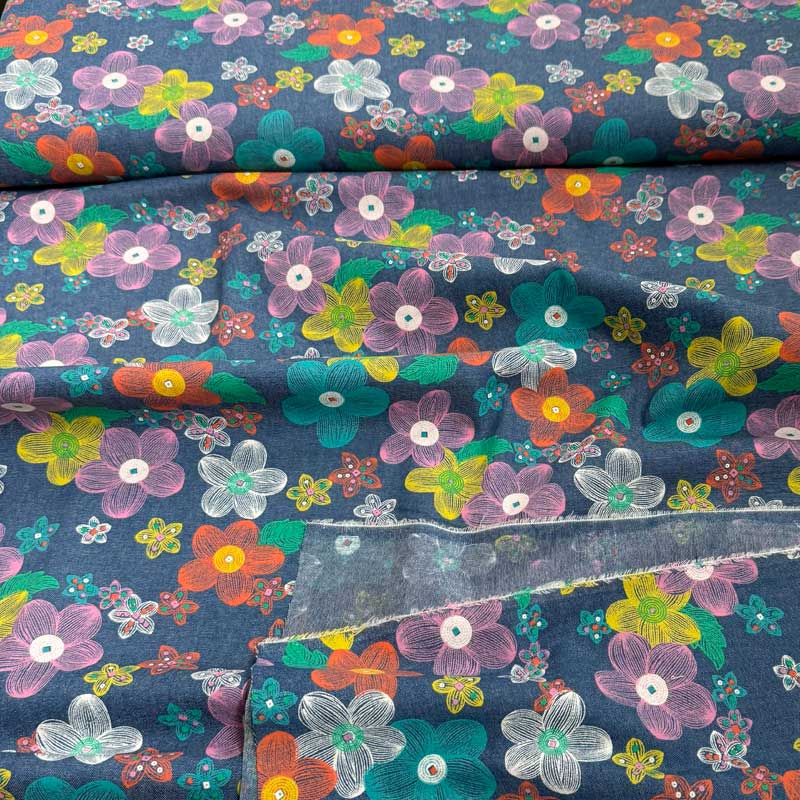 Denim med blomster i mange farver