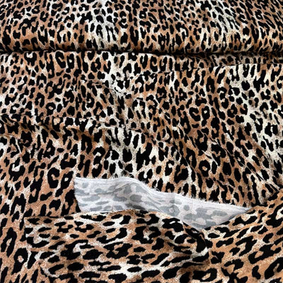 Fast digital viscose med rovdyr print