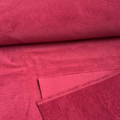 Bredriflet fløjl med stræk rød fuchsia