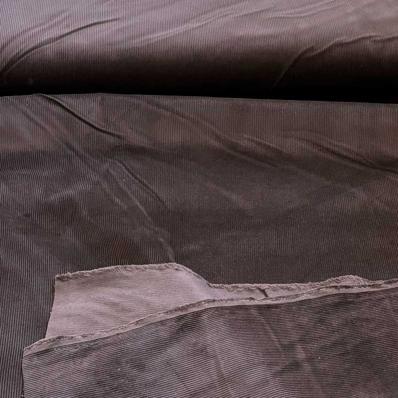 Smalriflet fløjl i mørkebrun