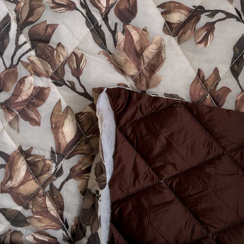 Quilt stof med digitaltrykte blomster