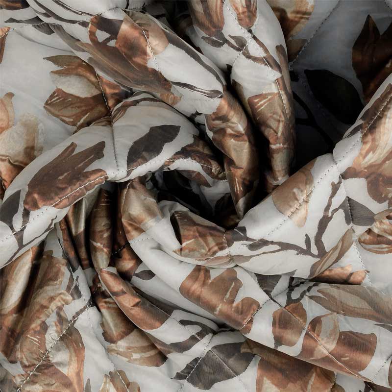 Quilt stof med digitaltrykte blomster