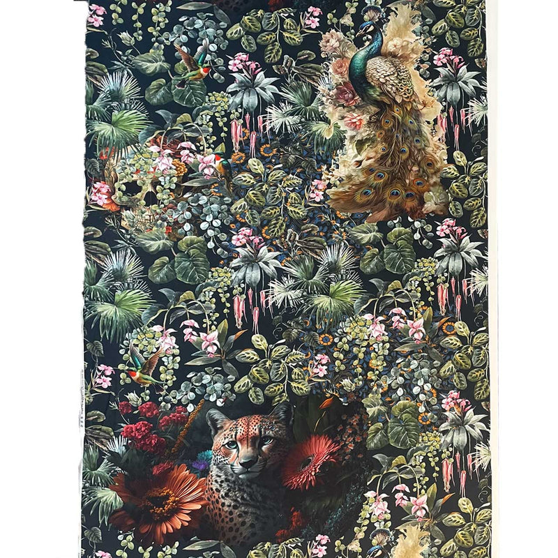 Rapport med blomster, kolibri og leopard